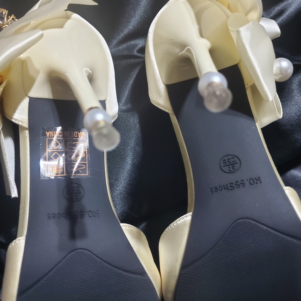 Stunning shoes - Picture 5 of 7
